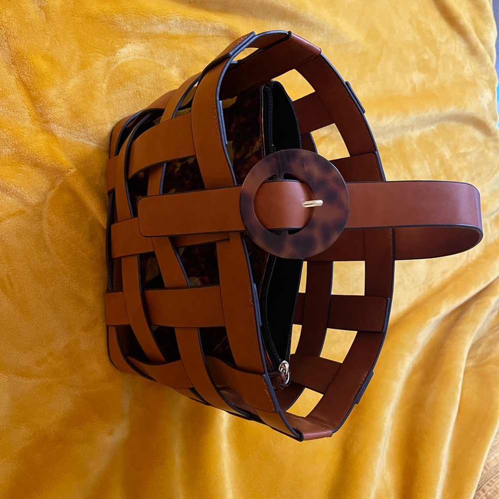 Super cute bag!